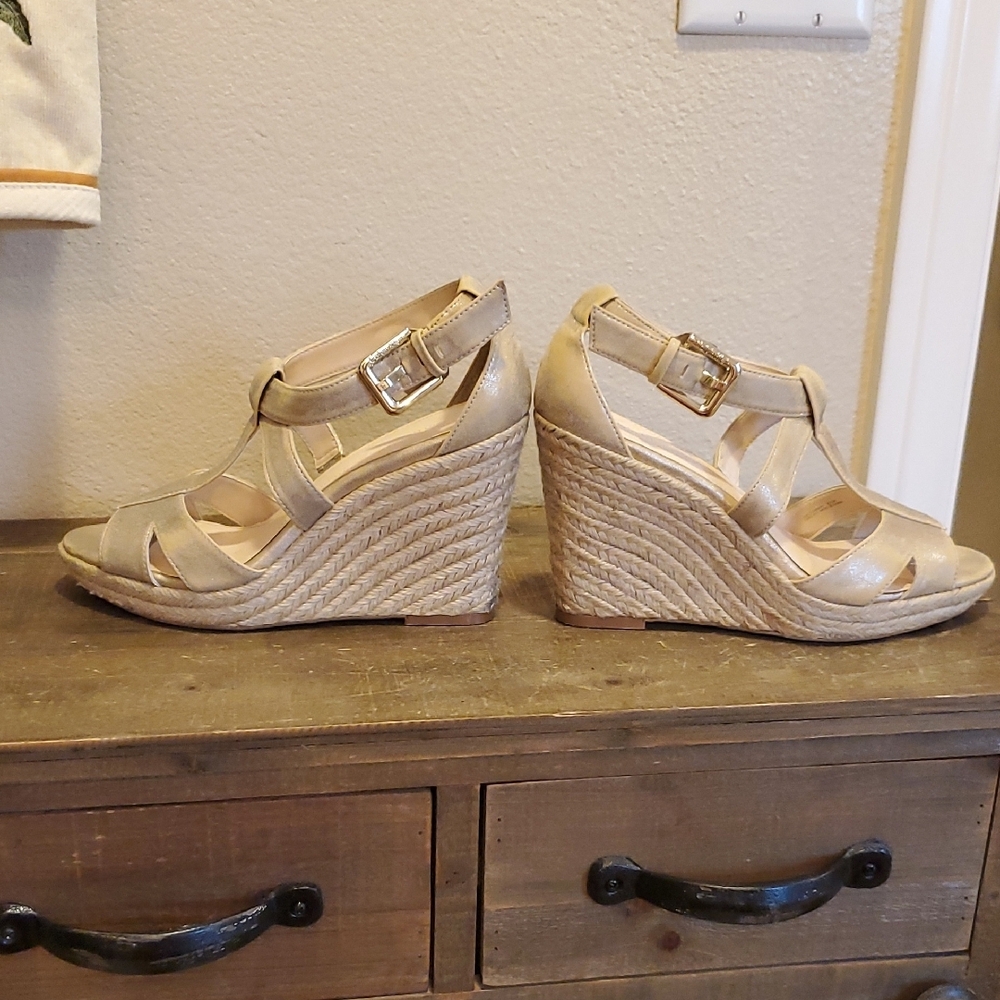 Women's Tan Wedge Sandals